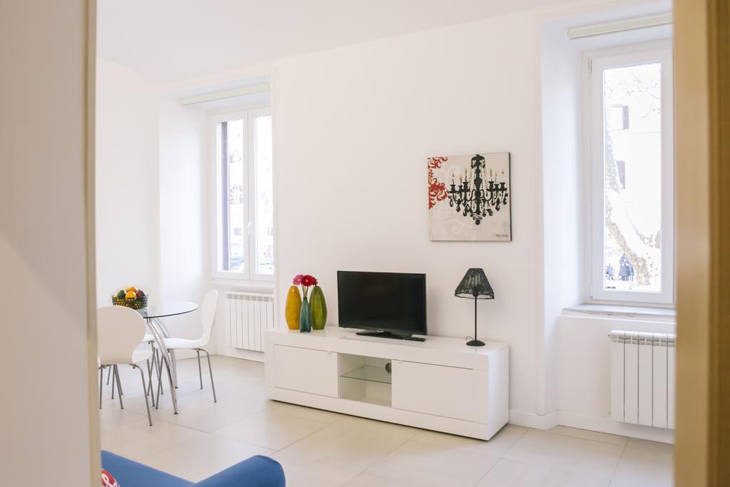Festina Lente Apartment โรม ภายนอก รูปภาพ